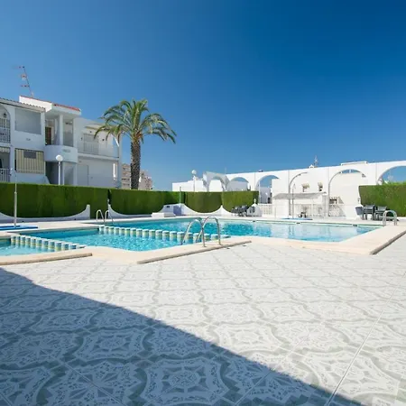 087 Design Studio - Alicante Holiday Apartment